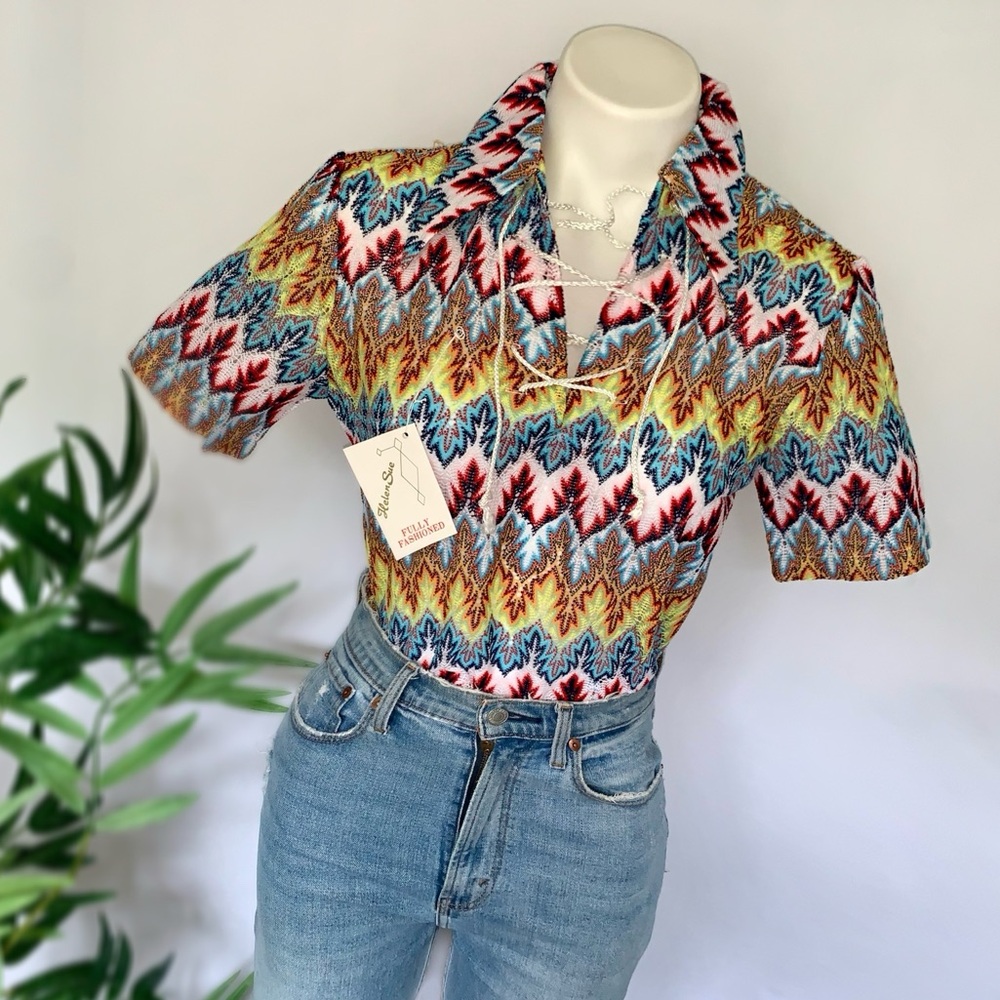 Deadstock 60s! Vintage Mod Dagger Collar Flame Crochet Knit Top - Picture 2 of 13